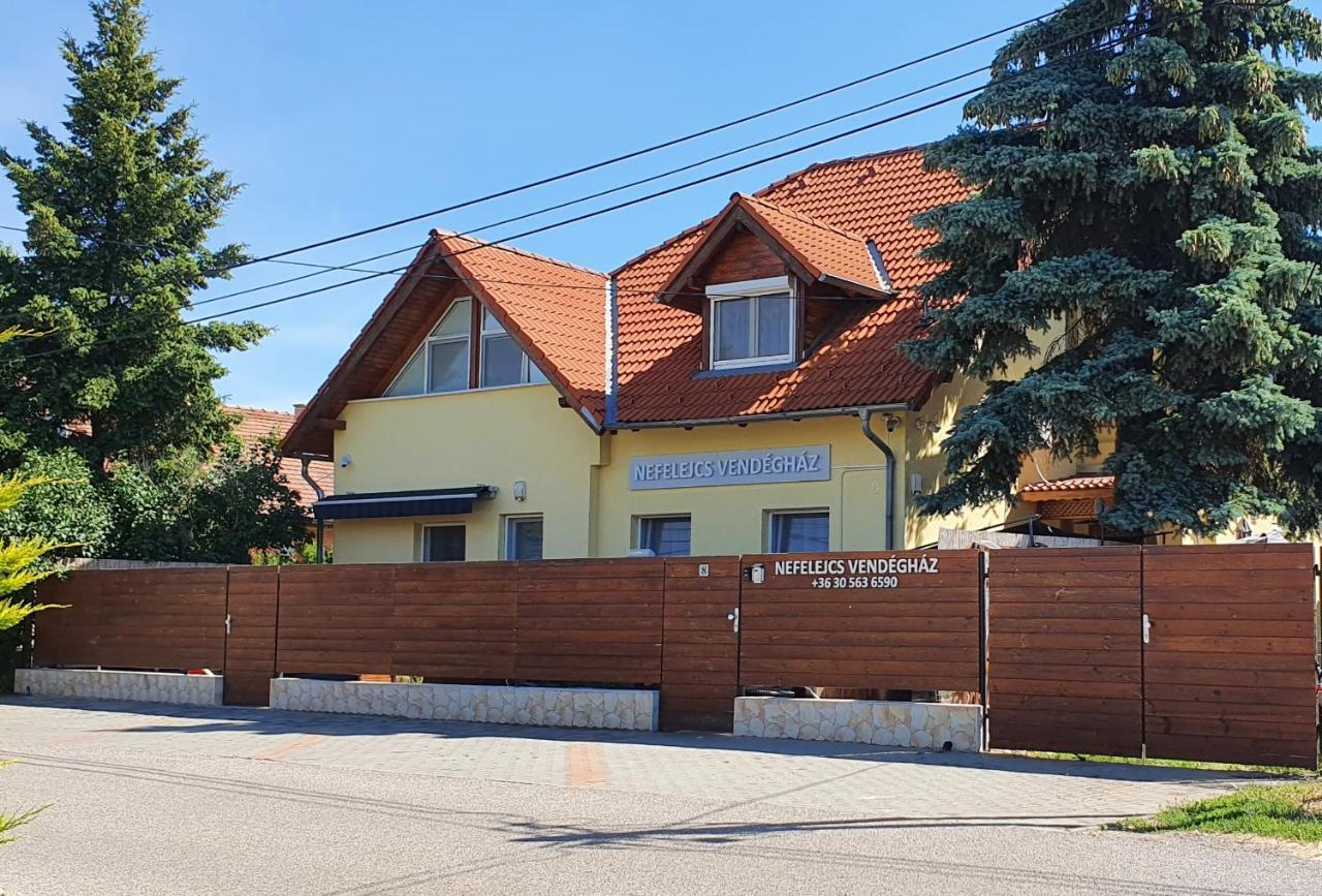 Nefelejcs Vendeghaz Otel Gödöllő Dış mekan fotoğraf