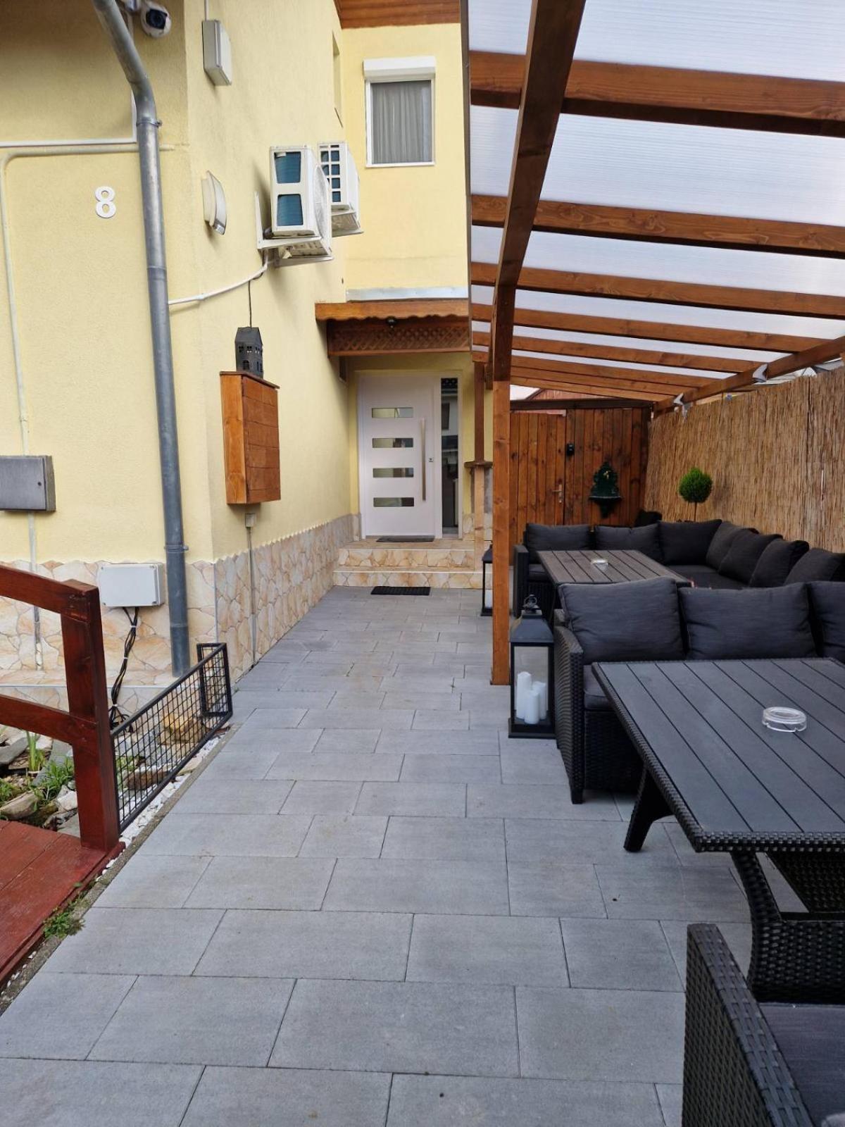 Nefelejcs Vendeghaz Otel Gödöllő Dış mekan fotoğraf