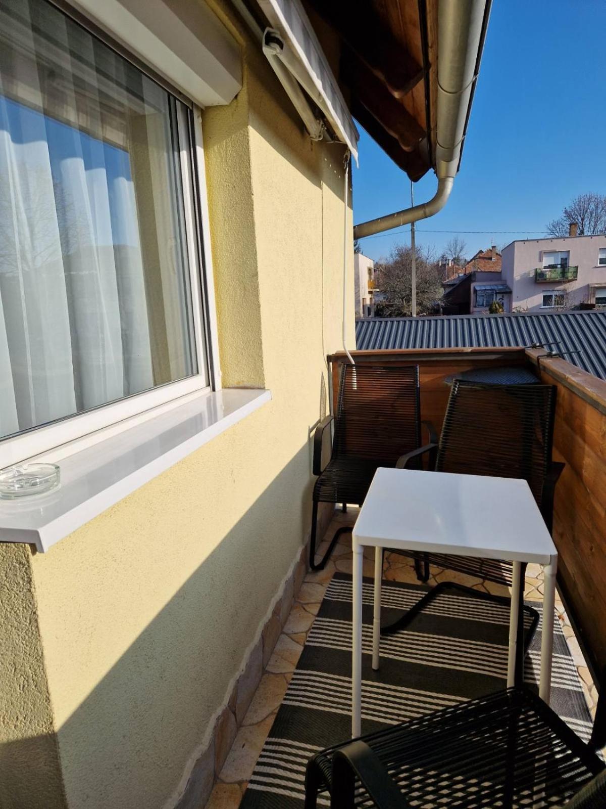 Nefelejcs Vendeghaz Otel Gödöllő Dış mekan fotoğraf