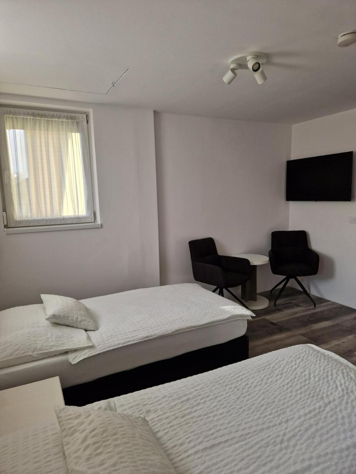 Nefelejcs Vendeghaz Otel Gödöllő Dış mekan fotoğraf
