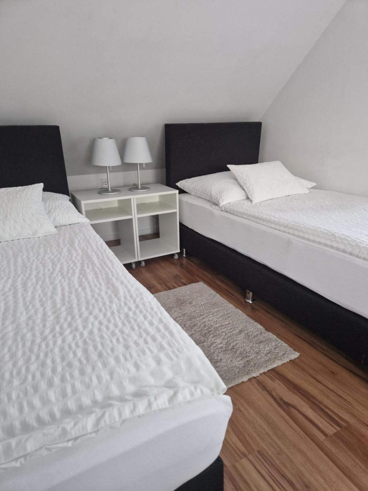 Nefelejcs Vendeghaz Otel Gödöllő Dış mekan fotoğraf