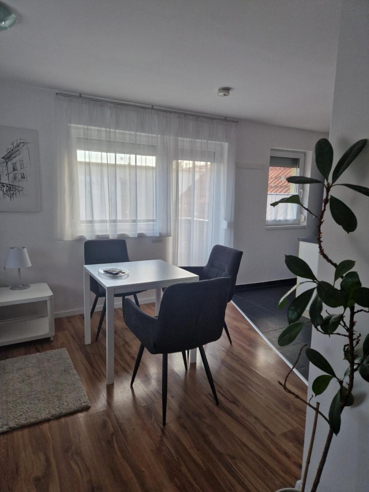 Nefelejcs Vendeghaz Otel Gödöllő Dış mekan fotoğraf