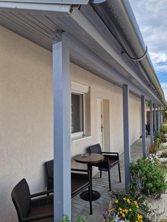 Nefelejcs Vendeghaz Otel Gödöllő Dış mekan fotoğraf