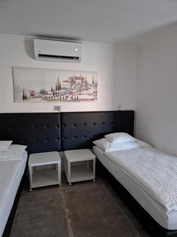 Nefelejcs Vendeghaz Otel Gödöllő Dış mekan fotoğraf