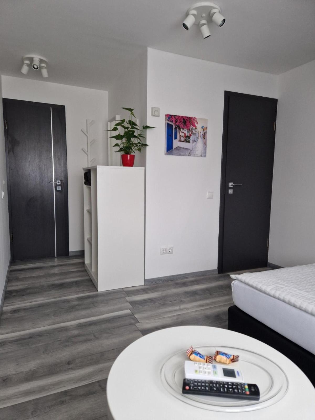 Nefelejcs Vendeghaz Otel Gödöllő Dış mekan fotoğraf