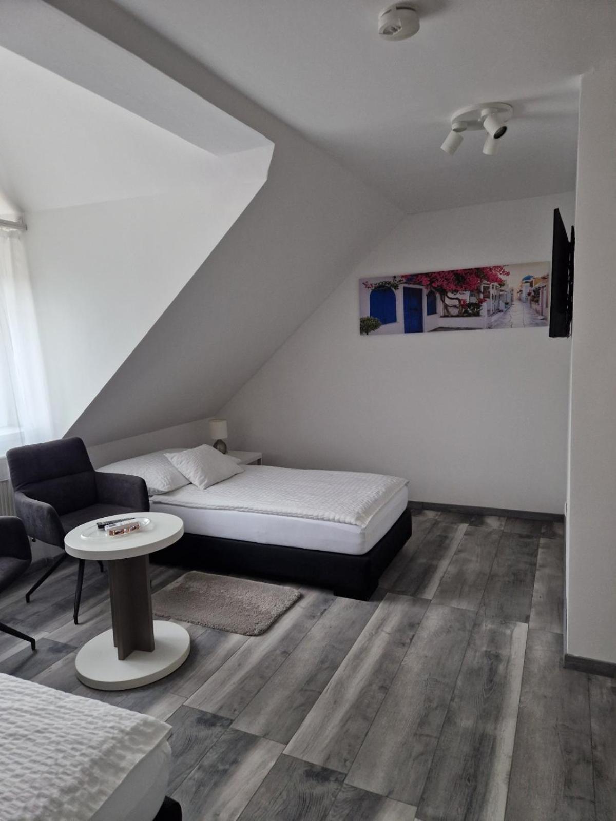 Nefelejcs Vendeghaz Otel Gödöllő Dış mekan fotoğraf